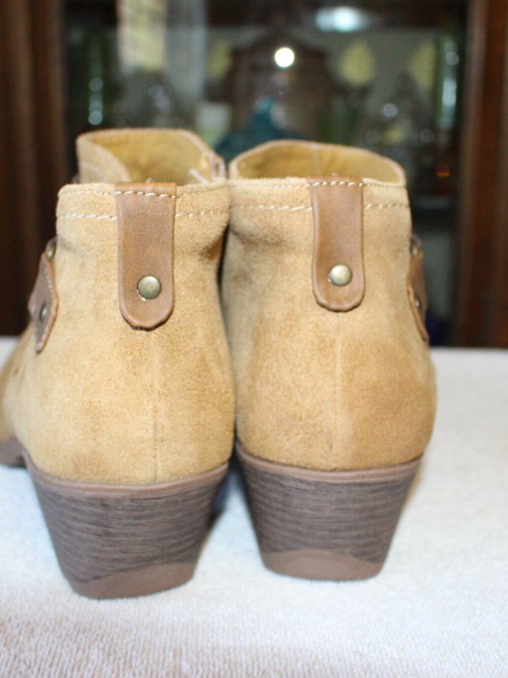 NWOT Earth Origins leather ankle boots. 9 1/2 WIDE NICE!! - Picture 7 of 11
